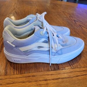 Vans Size 4 Men/Boys Light Blue and White Popcush Skate Shoe